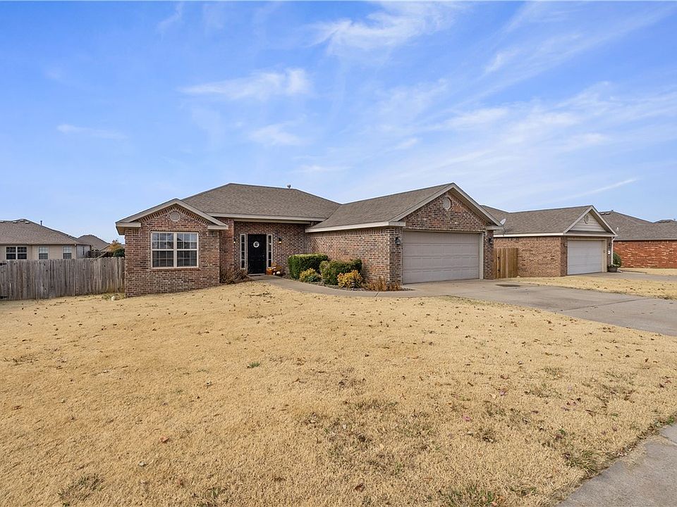 1st image of 667 Olivia Ln