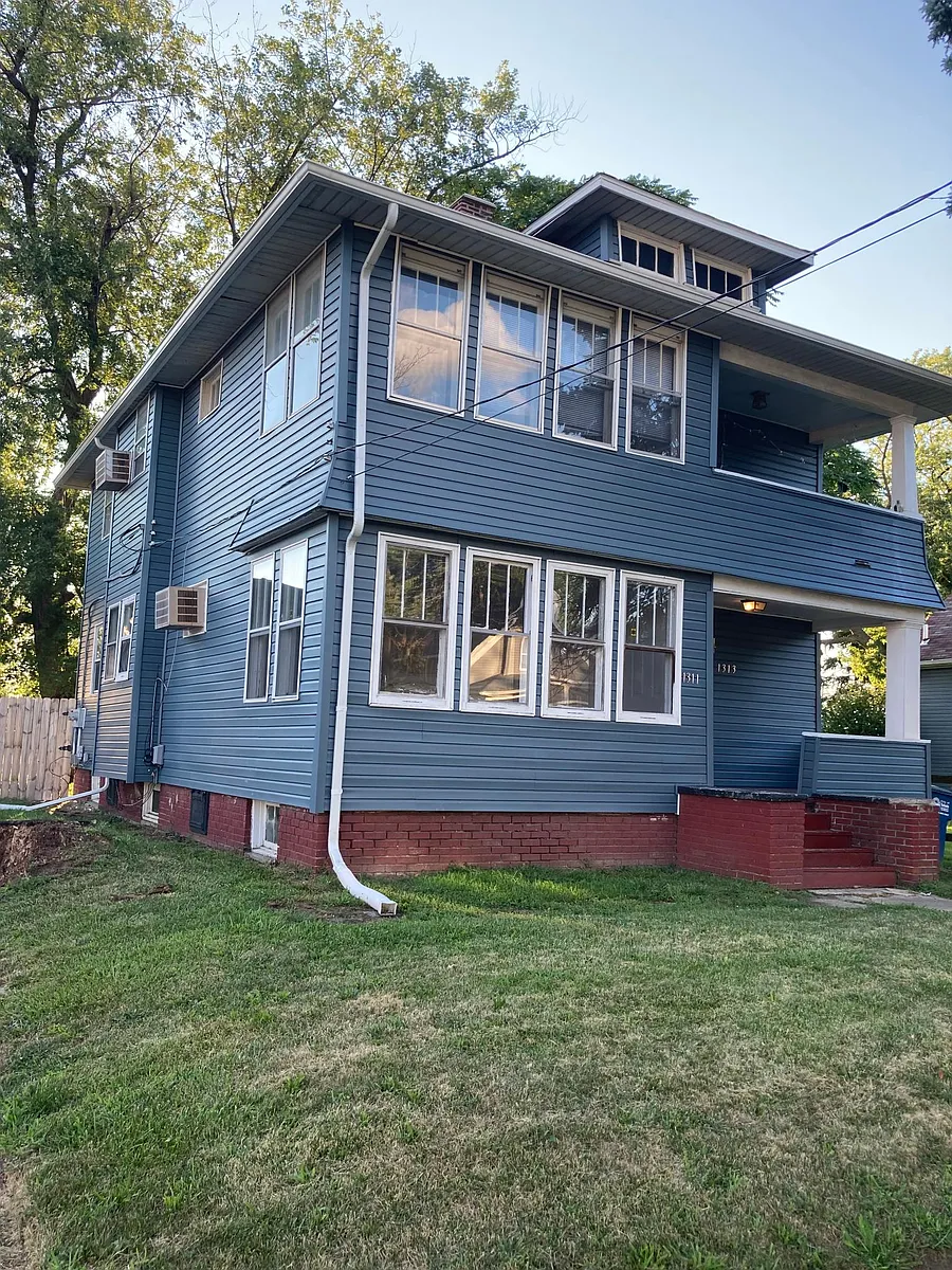 Building Photo - 1311 Roosevelt Ave #DOWN STAIRS