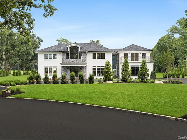 70 Wheatley Road, Old Westbury, NY 11568