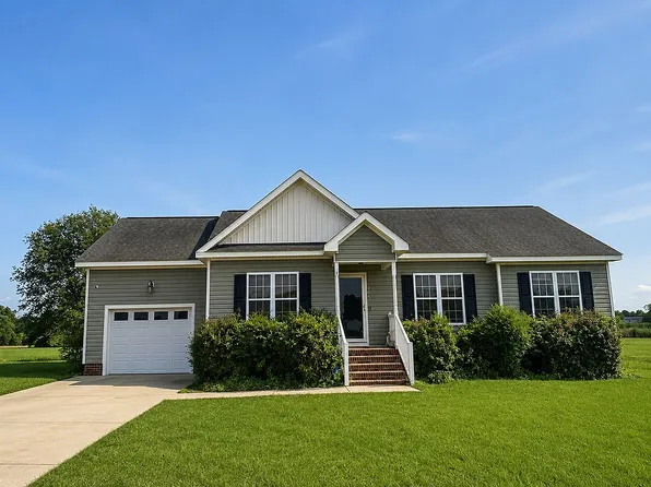 200 Labrador Ct, La Grange, NC 28551