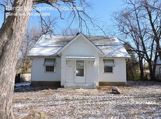 2620 SE Maryland Ave, Topeka, KS 66605