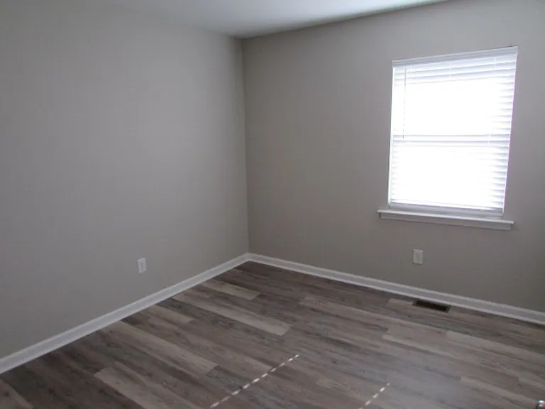 317 E Phifer St — Photo 11