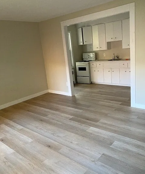 366 Belgrave Ave #9 — Photo 4