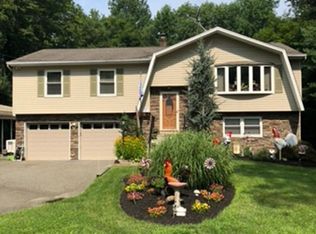 20 Tulip Ave, Ringwood, NJ 07456