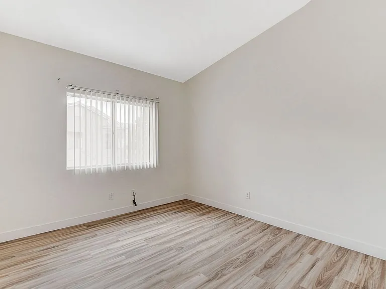 2052 Quarry Ridge St #201 — Photo 12