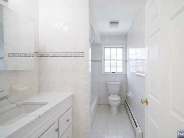 830 Elizabeth St #2 — Photo 8