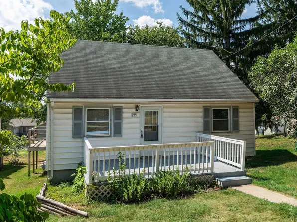 255 S Winchester Ave, Waynesboro, VA 22980