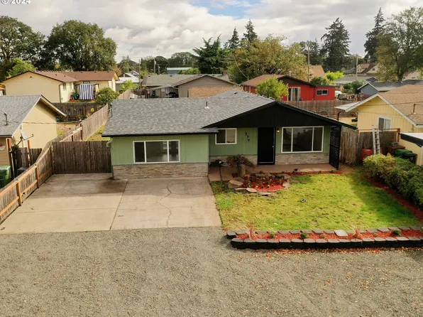 394 N 8th St, Saint Helens, OR 97051