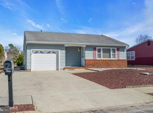 12 Whitmore Dr, Toms River, NJ 08757