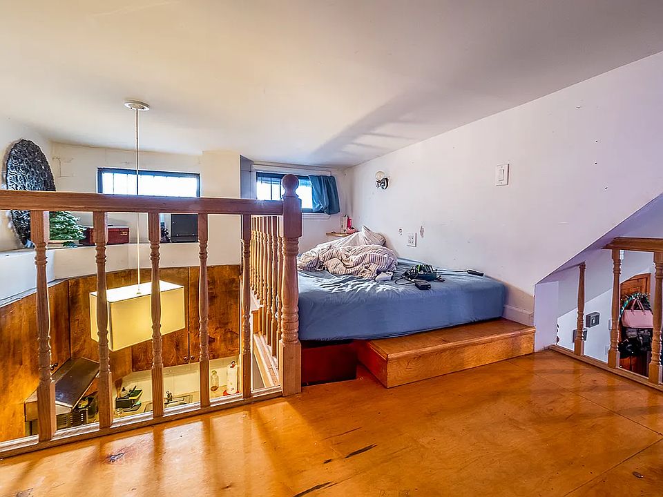 2nd image of 209 Wilson Ave #1A