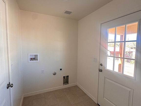 4th image of 426 Jojoba Ct #1