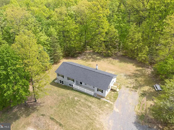 205 Crinoline Ln, Winchester, VA 22603