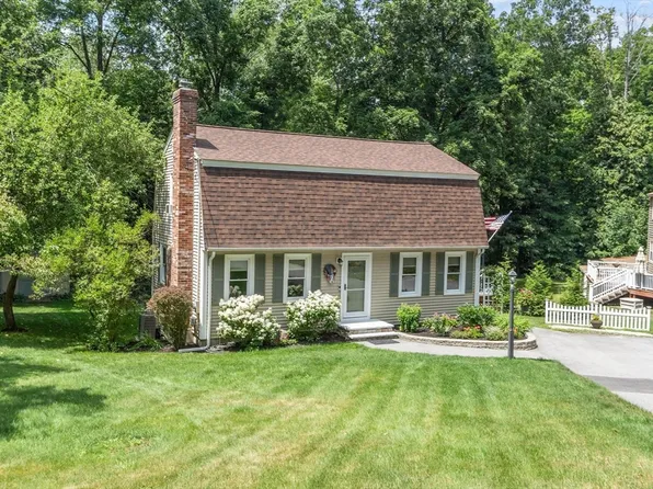 6 Abbot St, Westford, MA 01886