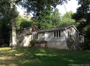 32 Ramblewood Dr, Branford, CT 06405