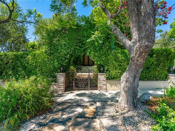 1083 E Santa Anita Ave, Burbank, CA 91501