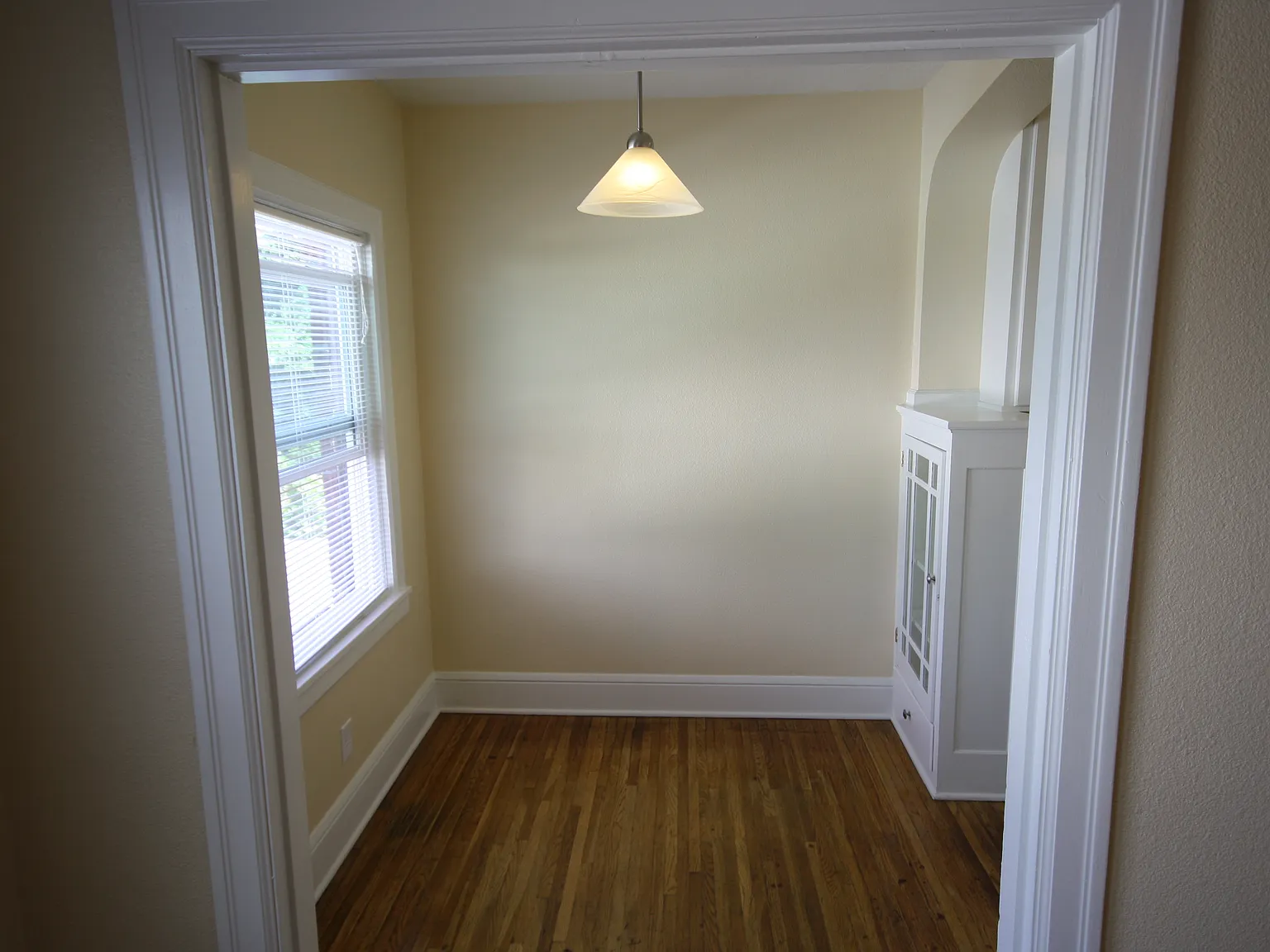 Studio, 350 sqft, $1,200 — Photo 4