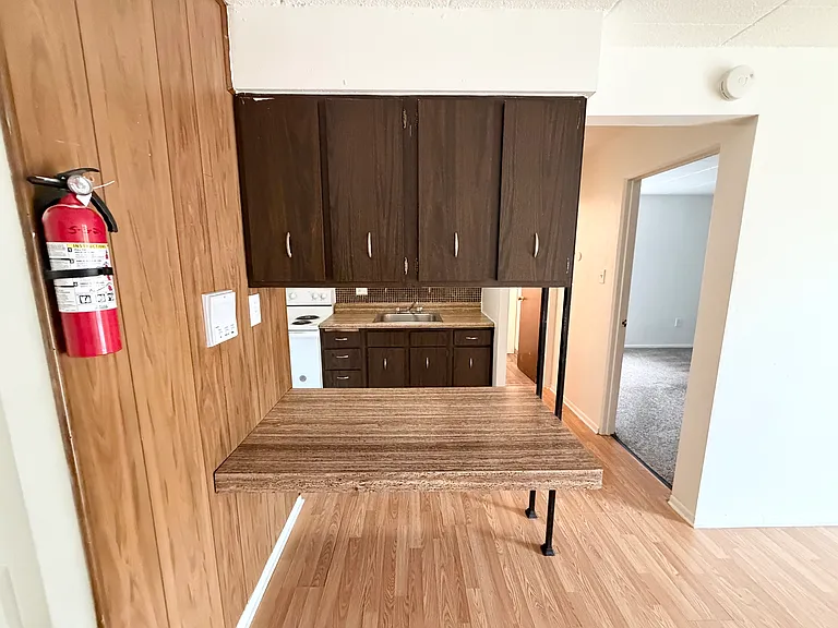 Essex House — Photo 3