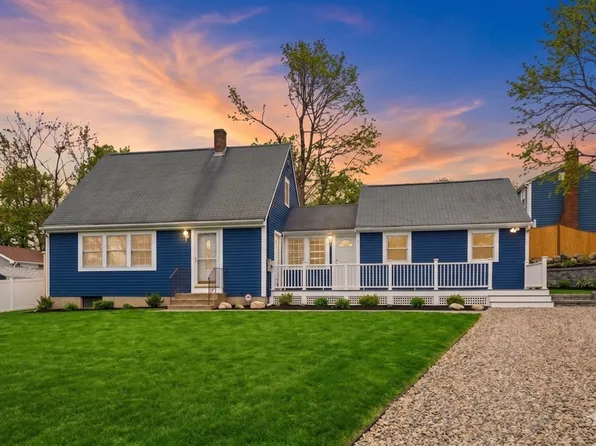 6 Cardinal Rd, Danvers, MA 01923