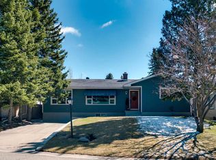 9 W Mountain Pl, Okotoks, AB T1S 1G7
