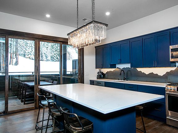 3rd image of 3868 Gelande Street Chalet #1