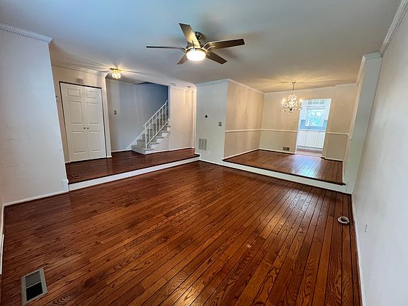 2nd image of 2723 Carter Farm Ct