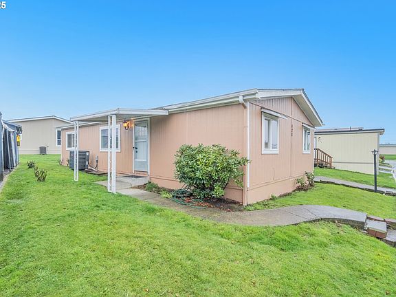 2nd image of 428 SW Boston Way Space 73