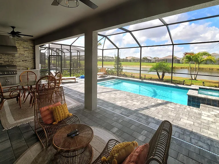 5909 Berwick Ln — Photo 17