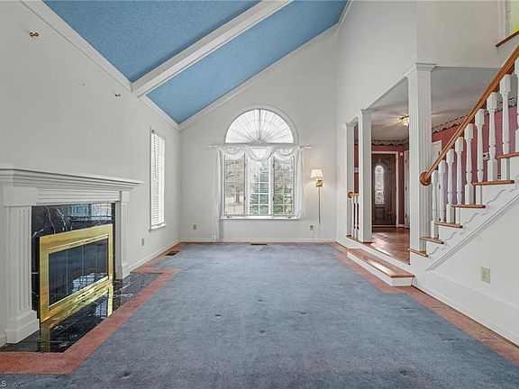 5th image of 1007 Kings Arms Ct