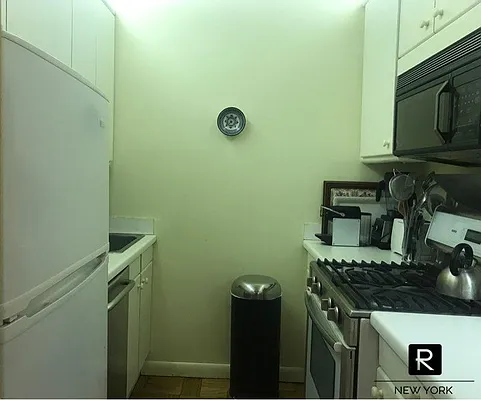 Rented by R New York | media 52