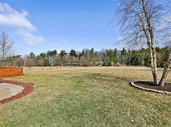 5th image of 15824 W Chancellor Dr