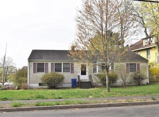 294 Flax Hill Rd, Norwalk, CT 06854