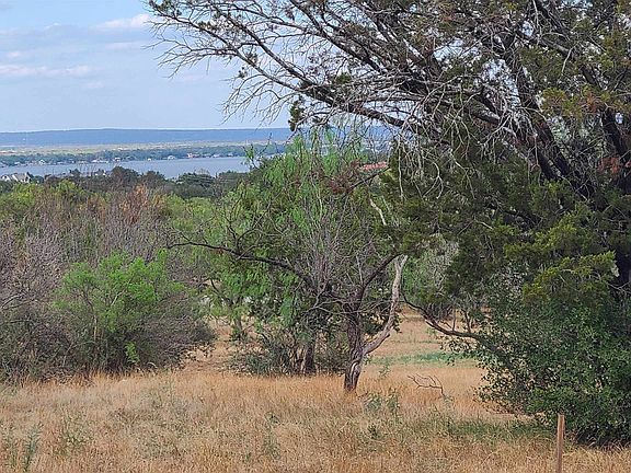2nd image of 306 Plenty Deer
