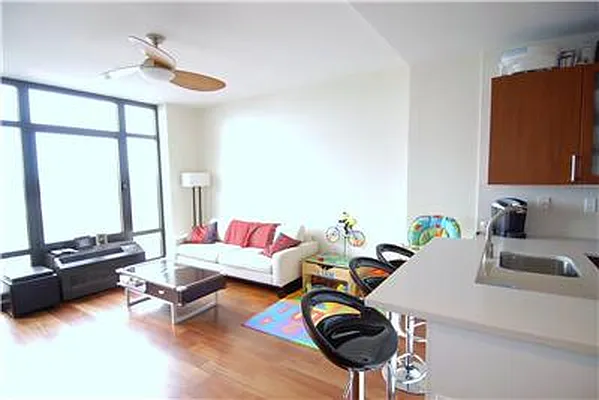 Sold by R New York | media 5