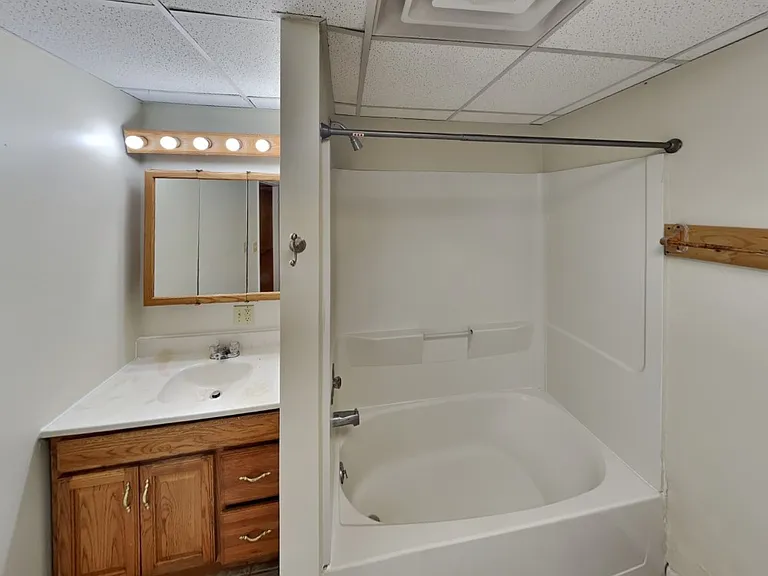1712 Summit St #D — Photo 5