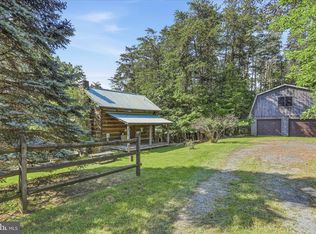 351 Whitetail Dr, Berkeley Springs, WV 25411