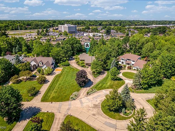 2nd image of 28725 Settlers Ln