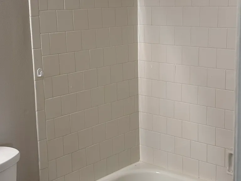 2842 Dover Ln #304 — Photo 3