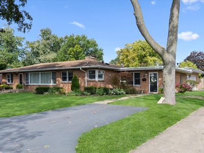 353 E Butterfield Rd, Elmhurst, IL, 60126