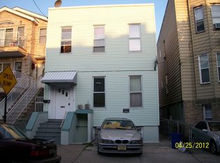 1006 West St, Union City, NJ 07087