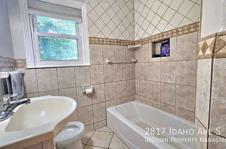 2817 Idaho Ave S — Photo 7