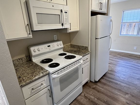 3rd image of 746 N K St