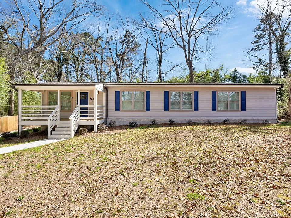 764 Mary Ln