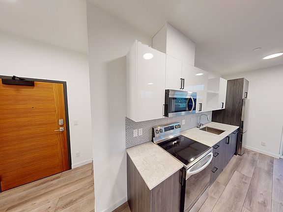 5th image of 1123 NW 57th St #303