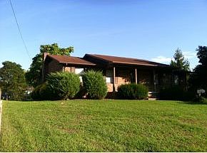 2nd image of 303 Cloverleaf Ct