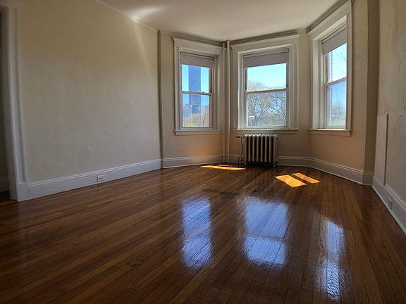 2nd image of 1190 Boylston St #17