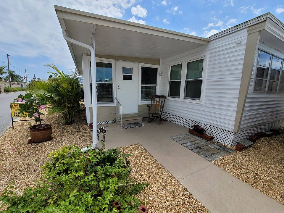 1st image of 1375 Pasadena Ave S #426