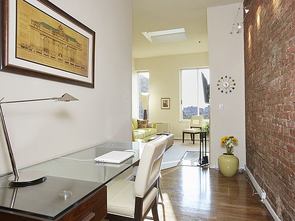 3rd image of 77 Bleecker St APT 902
