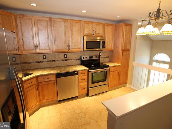 4th image of 26010 Beacon Hill Dr