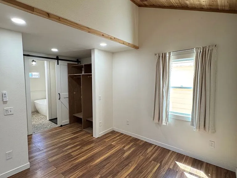 37 Olive St — Photo 11