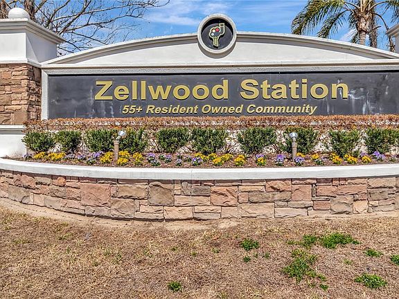 2nd image of 3935 Parway Rd #1322